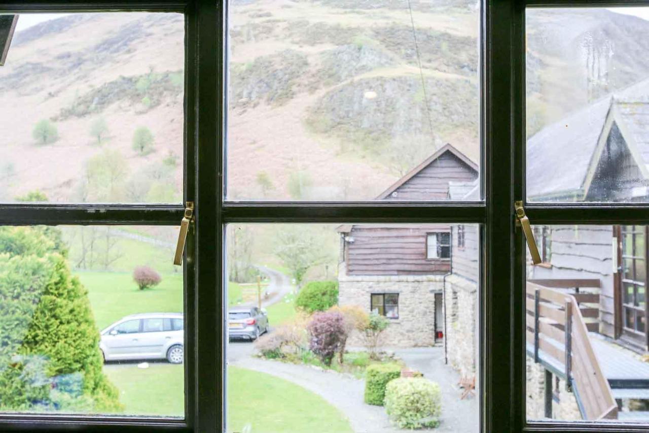 Lake Cottages At Cwm Chwefru Llanafan-fawr Exterior photo